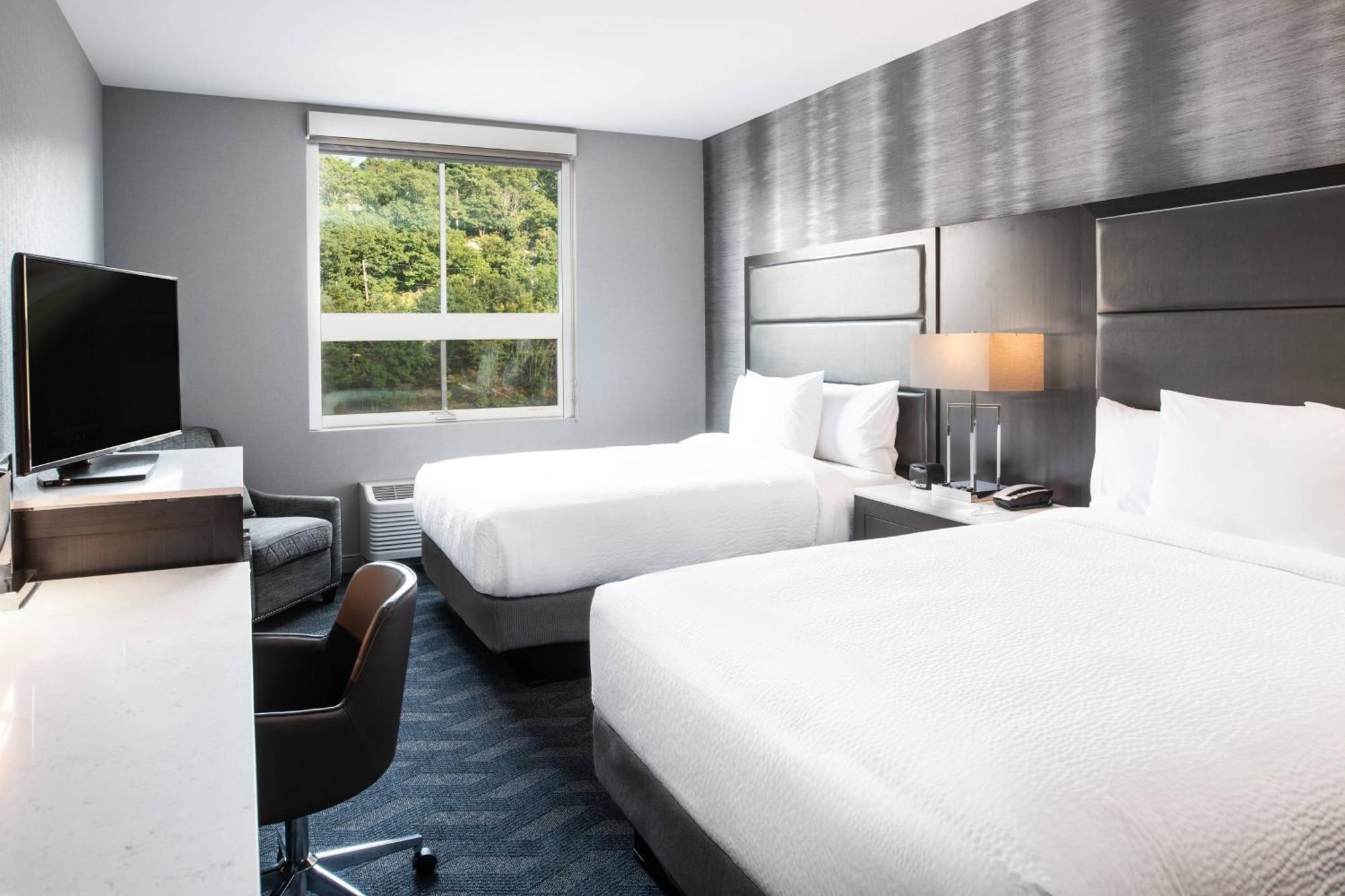 Fairfield Inn & Suites By Marriott Boston Уолтъм Екстериор снимка