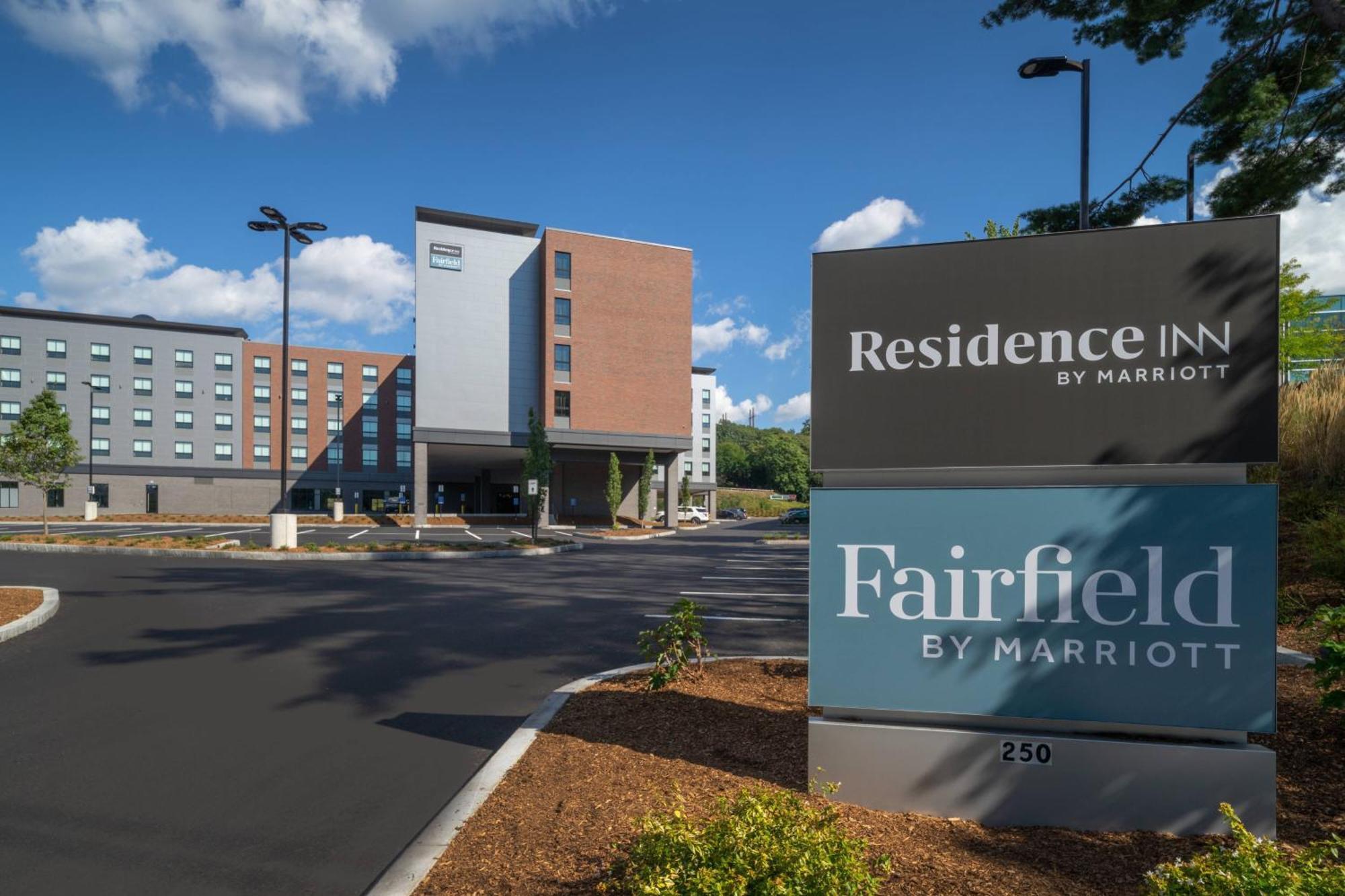 Fairfield Inn & Suites By Marriott Boston Уолтъм Екстериор снимка